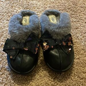 Used Ugg slippers with bow